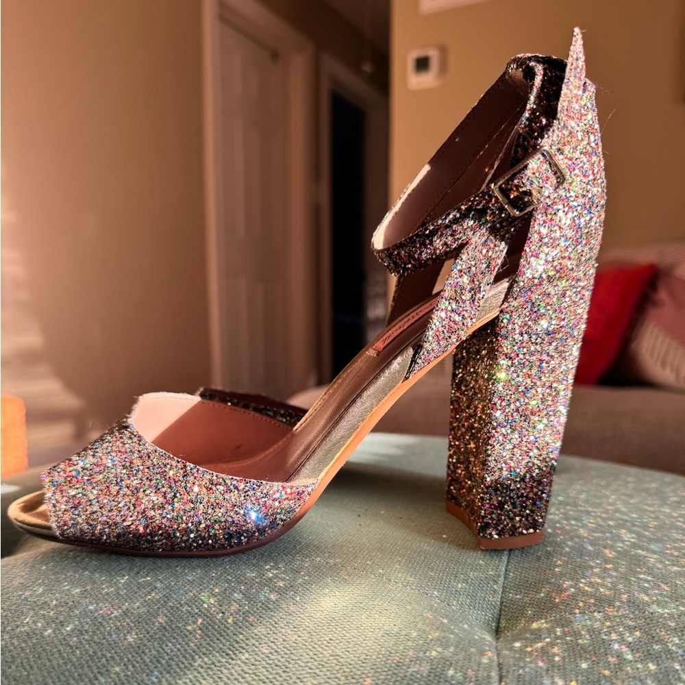 Betsy Johnson sparkly heels size 9